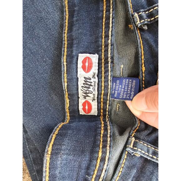 What About Me Distressed Jeans Women's Size 18 NWT Straight Leg - Picture 6 of 6